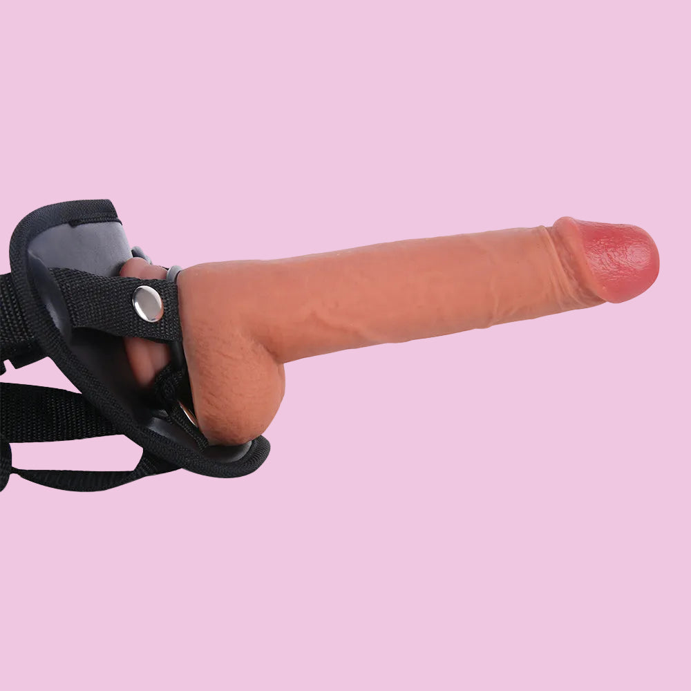 21 CM Realistic Silicone Strap On Dildo
